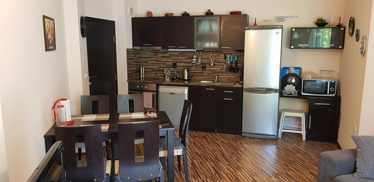 Apartment With Green Terrace Burgas City Exterior foto