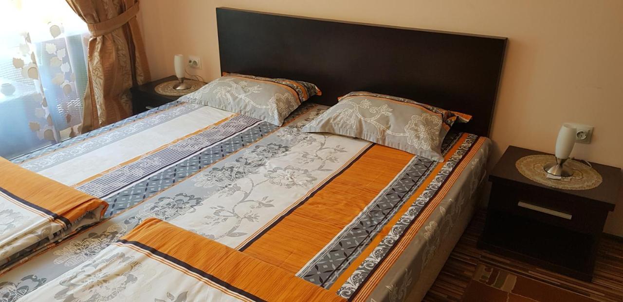 Apartment With Green Terrace Burgas City Exterior foto