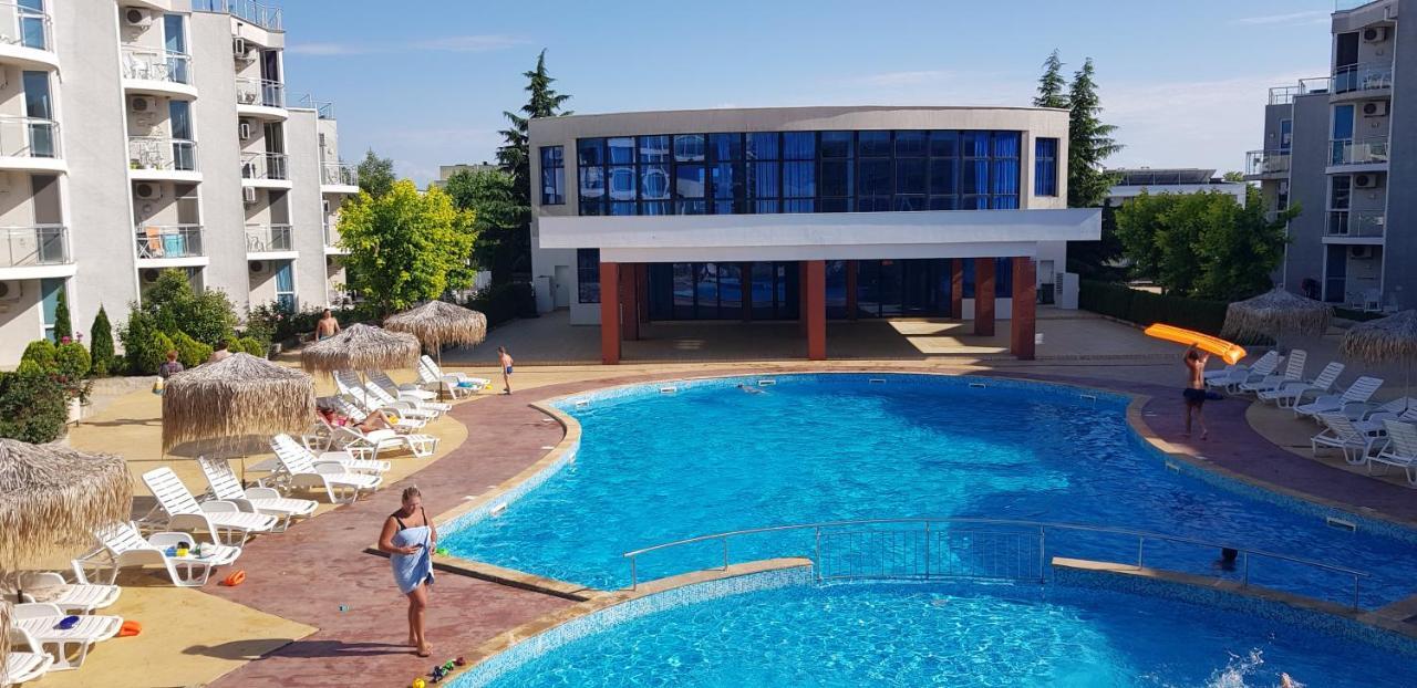 Apartment With Green Terrace Burgas City Exterior foto
