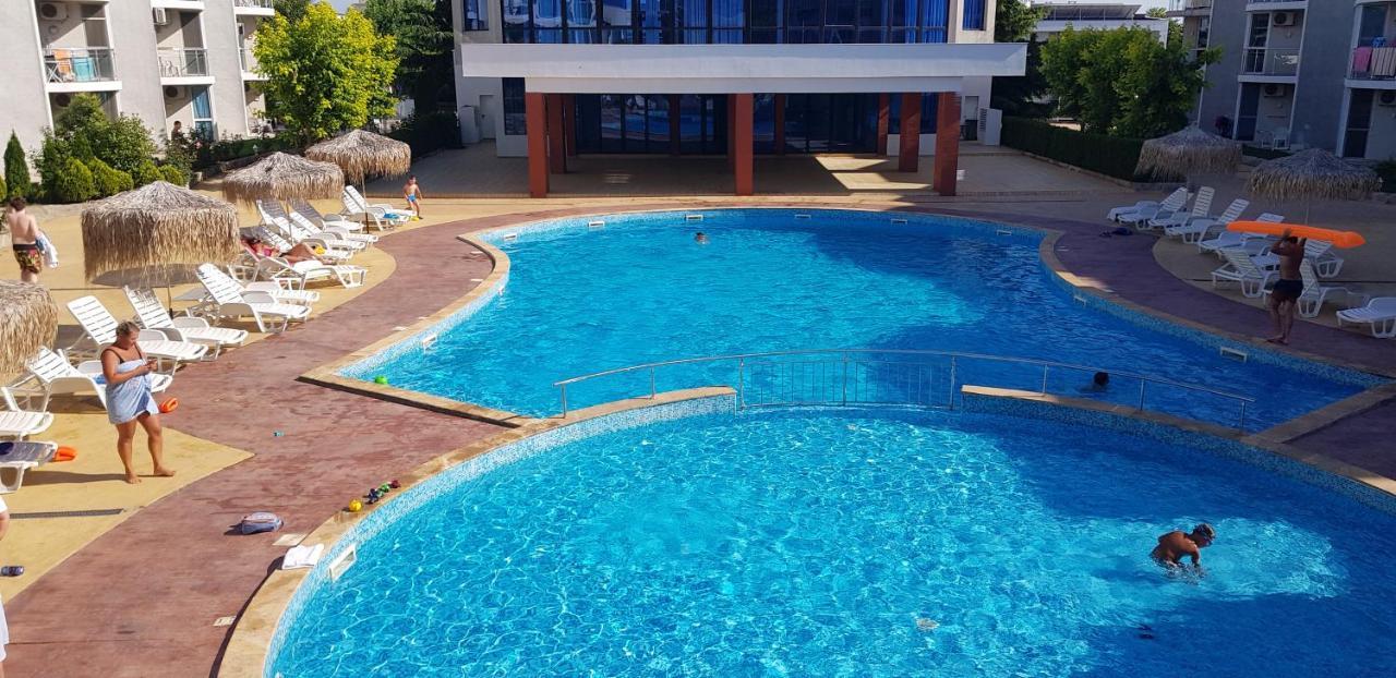 Apartment With Green Terrace Burgas City Exterior foto